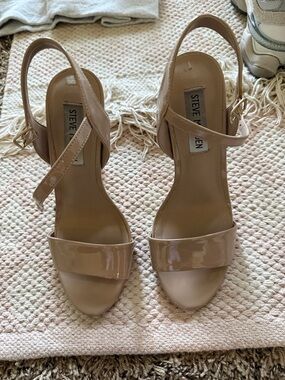 Steve Madden Patent Nude Beige Slingback Heels